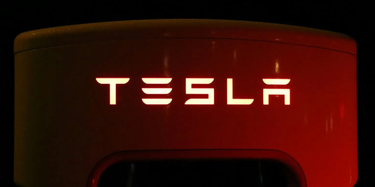 Aurons-nous-le-droit-à-une-Tesla-Gigafactory-en-France-_-FLUIDE-DE-FRANCE-ESPACE-BLOGUE