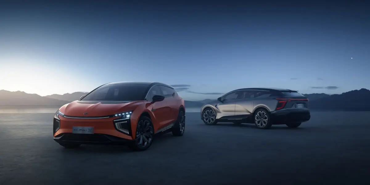 La-HiPhi-Y-_-Une-Rivale-de-Poids-à-la-Tesla-Model-3-_-Exploration-d’une-Nouvelle-Concurrence-dans-l